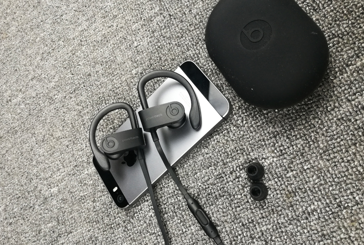 beats powerbeats3蓝牙耳机灰,.jpg