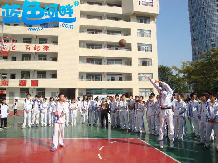 03汕头市东方中学第十三届校运会