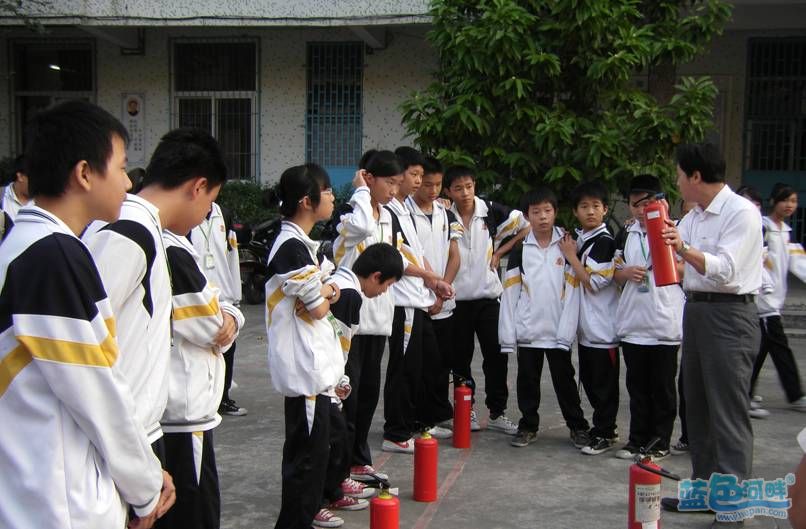 【校园采访】正始中学组织师生开展消防安全演练活动