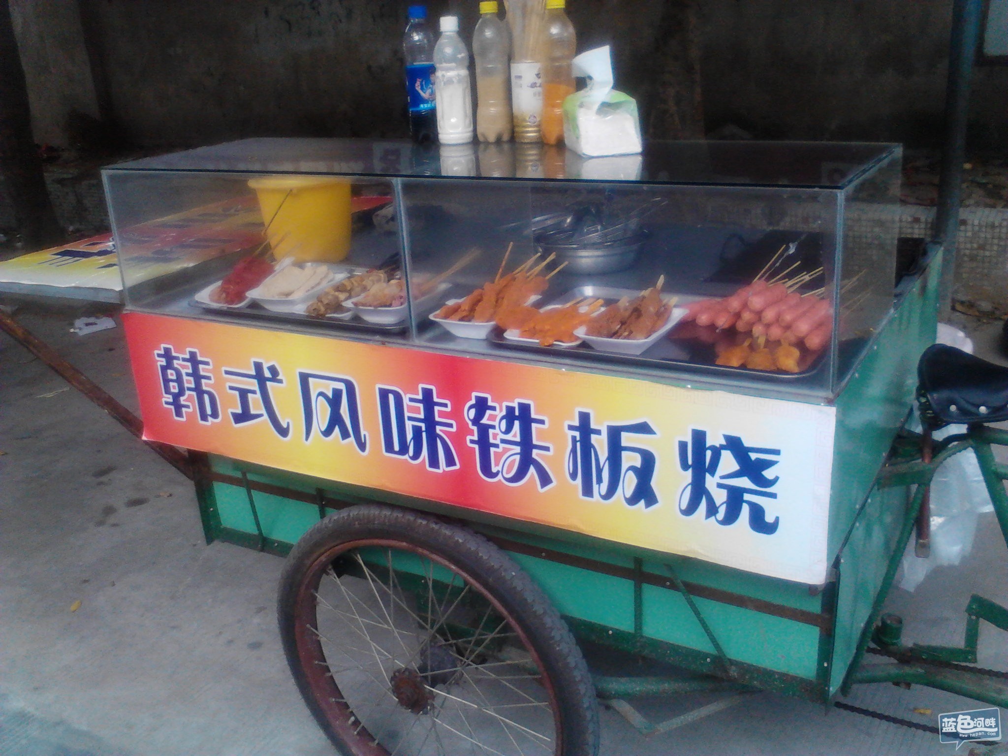 出一辆铁板烧三轮车设备及调理,不会可教